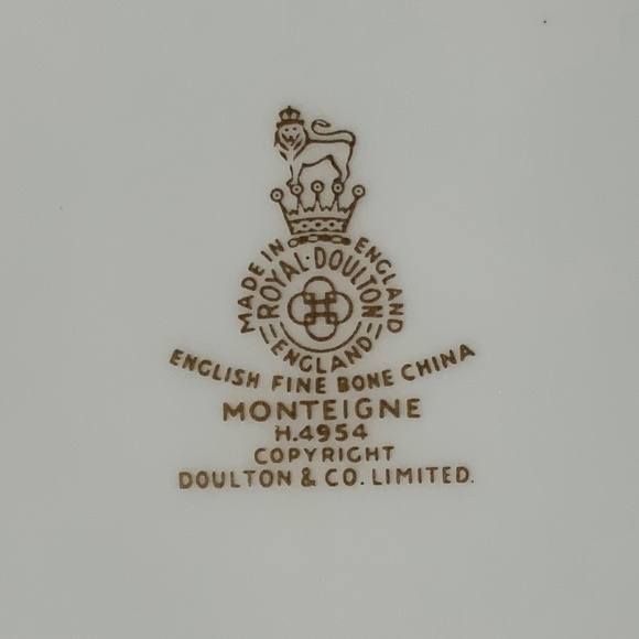 Vintage SET OF 6 Royal Doulton Monteigne 8 Inch Luncheon Plates - EXCEPTIONAL! - Picture 4 of 4